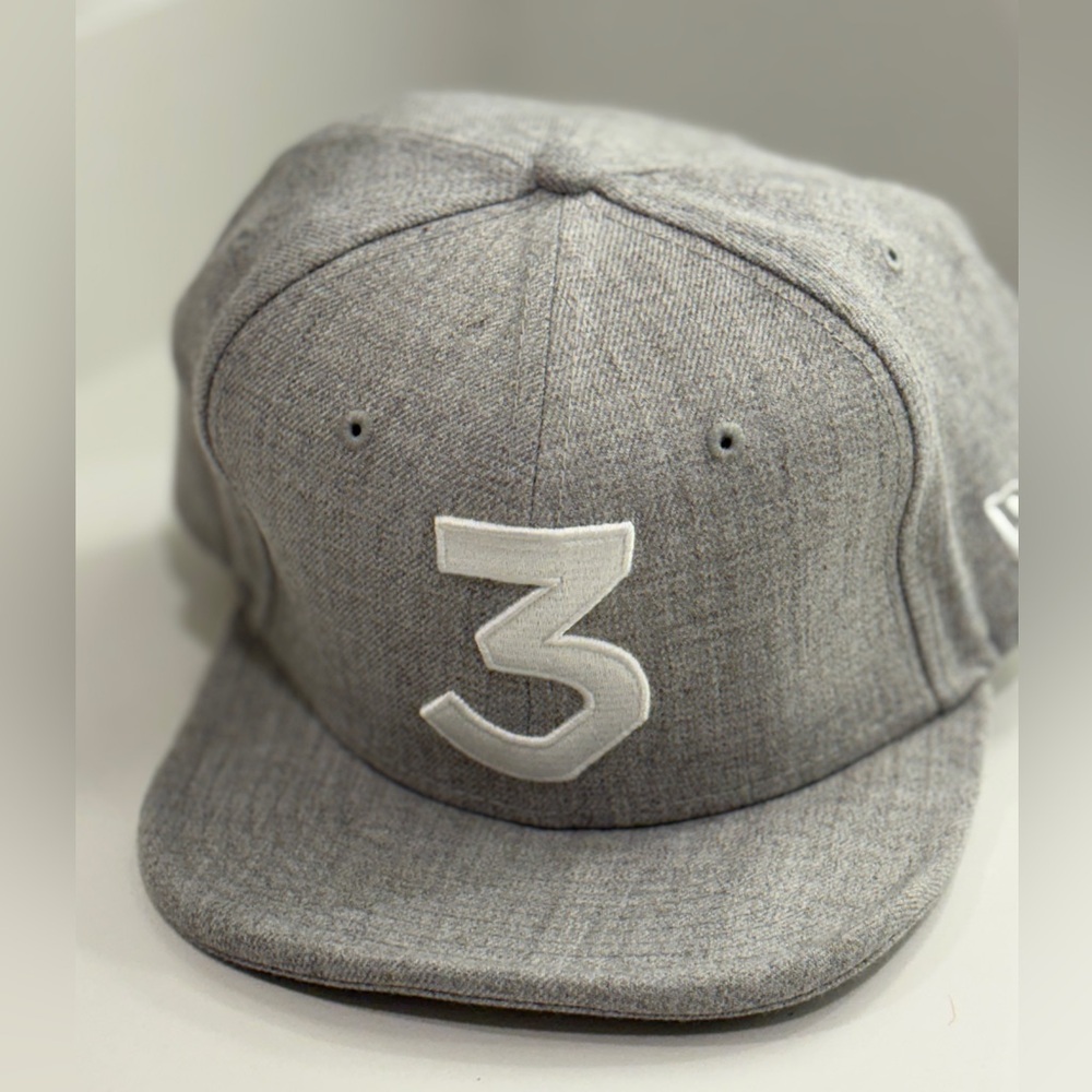 Chance The Rapper 3 New Era Cap Snapback Hat | Gray | E.U.C. Rare Colorway